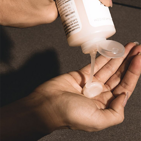OLAPLEX N°4 Matu saites kopšanas šampūns – 250 ml