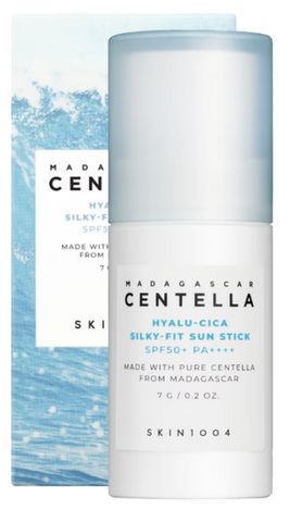 SKIN1004 Madagaskaras Centella Hyalu-Cica Silky-Fit Saules Aizsarglīdzeklis Stick, 7 g