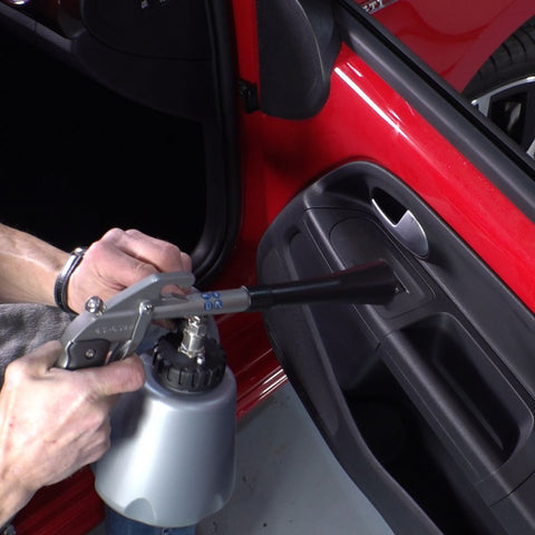 Tornador® Black Z-020 RS – profesionalus giluminio valymo įrankis automobilių, sunkvežimių ir autobusų salonams – agmarket.lv